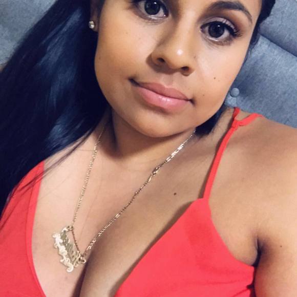 Meet your Posher, Ana - Picture 1 of 1